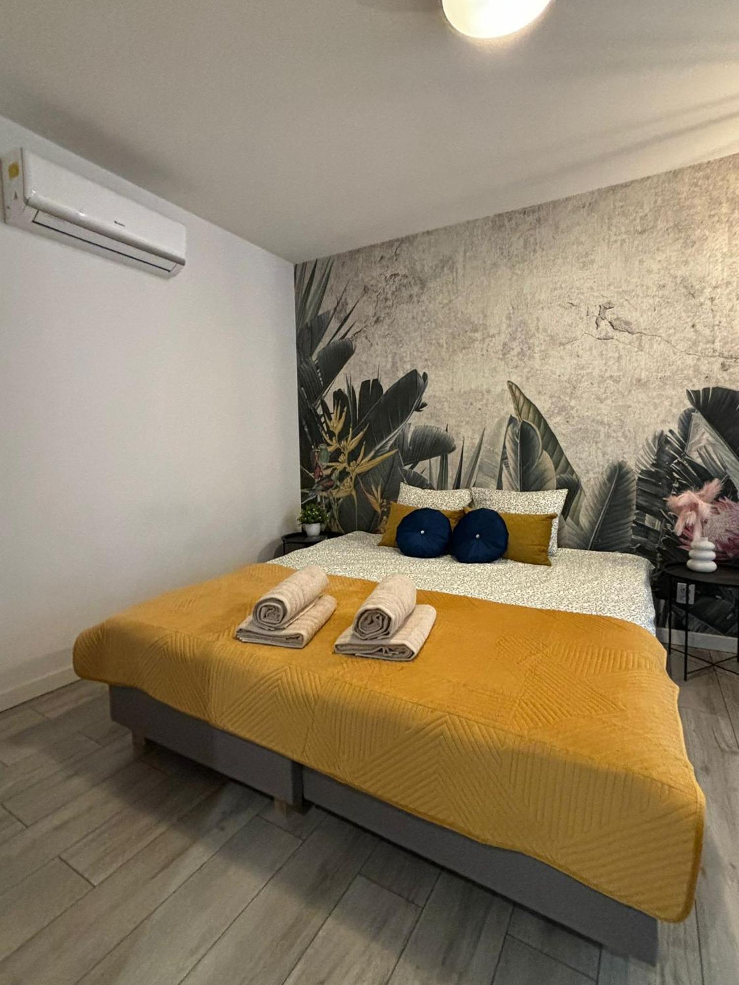 Wow! Paradise Aparthotel Cracovia Exterior foto
